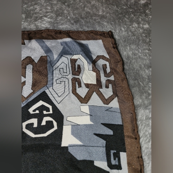 Givenchy Silk Scarf Vintage - Picture 13 of 16